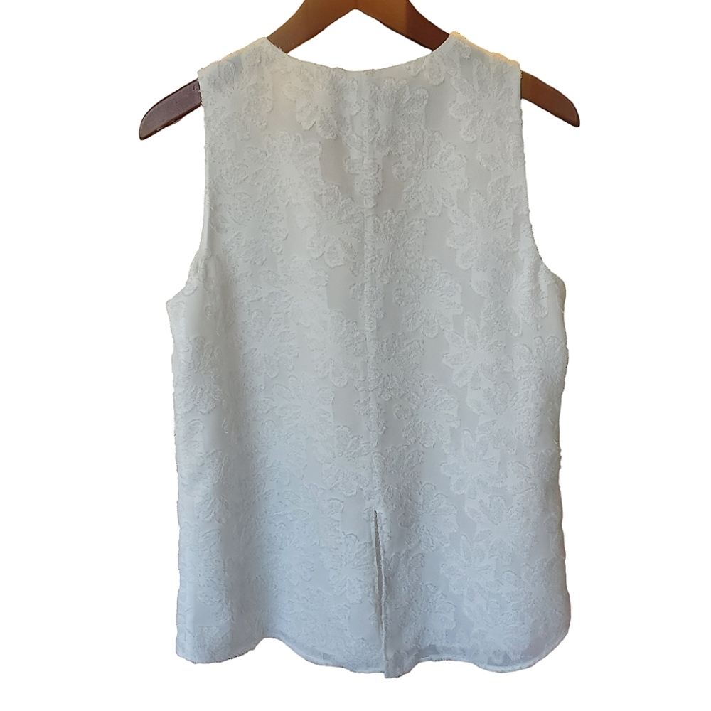 Alfred Sung White Floral Lacey V-Neck Chiffon Tank Top In Size Medium - Picture 2 of 5